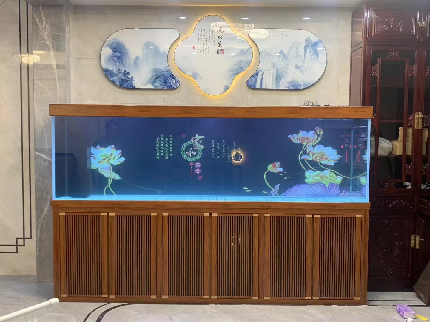 鱼缸源头厂家批发，品质保障，定制专属您的水景艺术广东省深圳市