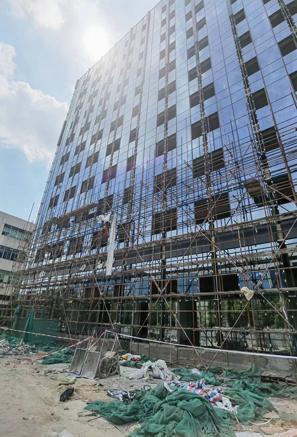 自建房改造玻璃幕墙找哪家公司好